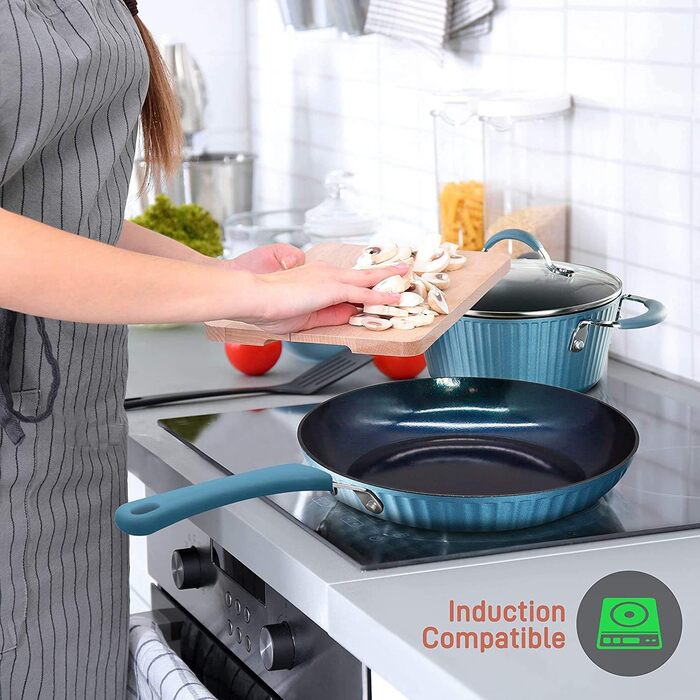 Набір посуду NutriChef Excilon 11 предметів: каструлі, сковорідки, ковшик та кухонне приладдя, без PTFE/PFOA/PFOS, синій