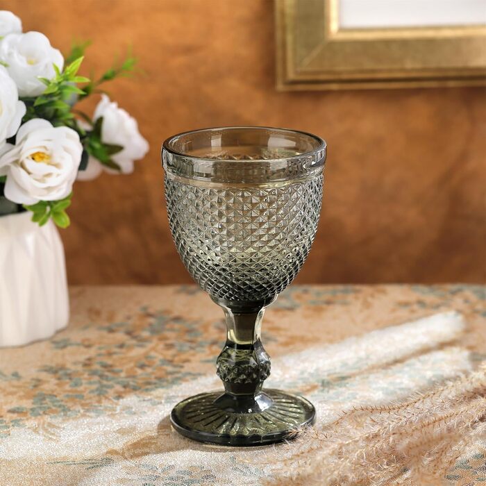 Joeyan 270ml Gray Vintage Wine Glasses with Diamond Relief, Colored Goblet Glasses Wine Goblet Set for Wine Juice Drinks, Set of 4 Retro Drinking Glasses with Stem, Dishwasher Safe