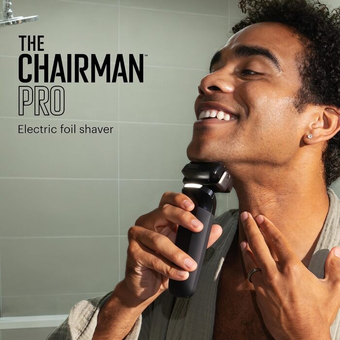 MANSCAPED® The Chairman™ PRO Electric Shaver, Razor with Two Interchangeable SkinSafe® Attachments, Shaver for Men with 4 Shaving Elements and a Stubble Trimmer, Battery-Powered, with Safety Lock