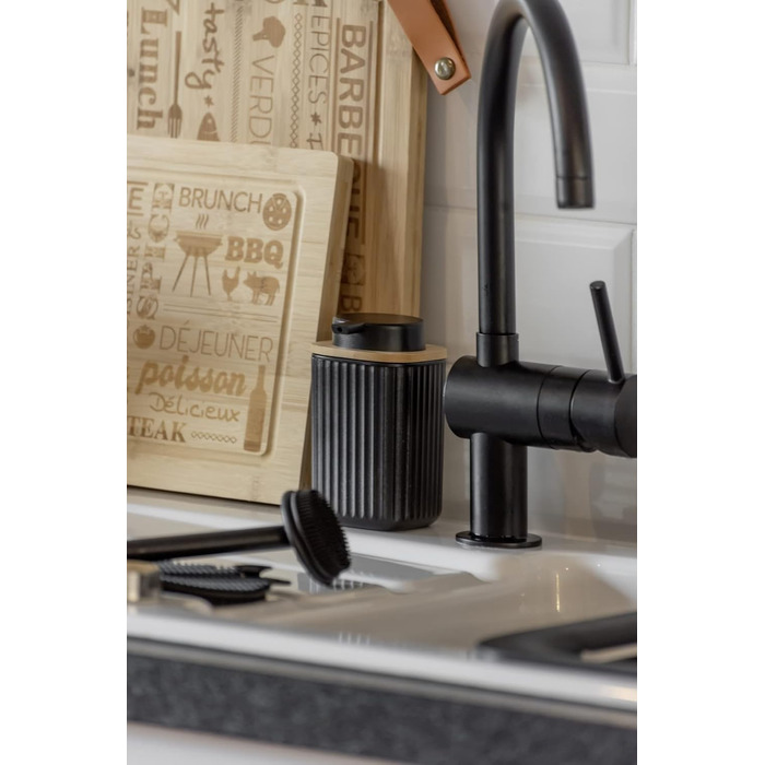 Дозатор для мила WENKO Rotello, 250 мл, з бамбуковими деталями, для мила та засобів для миття посуду, чорний/натуральний