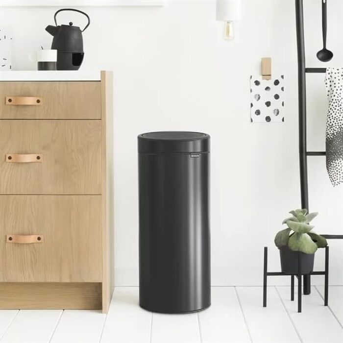 Сміттєвий відер Brabantia Touch Bin з виймаю одним пластиковим контейнером, 30 л, чорний (Schiere Freude)