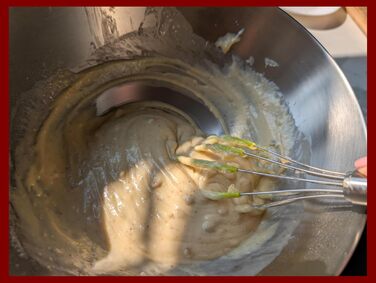 Силіконовий вінчик для збивання з лопатками, нержавіюча сталь 18/10, антипригарне покриття, безпечний для сковород, ергономічна ручка, ідеально підходить для змішування, збивання та перемішування, 27.9 см, червоний