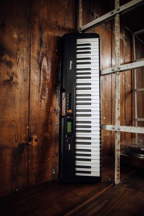 Клавішний синтезатор Casio CT-S200BK CASIOTONE з 61 клавішею та автокомпаньйоном, чорний, багатокольоровий