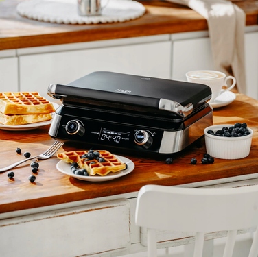 Вафельниця Adler AD 3084, 2400 Вт, LCD-дисплей, 5 програм, чорна