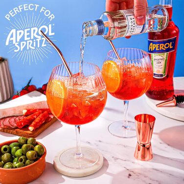Vemacity Twisted Gin & Tonic Glass Set | 2 Handcrafted Gin Glasses, Rose Gold Bar Spoons, Spirits Measuring Jigger, 2 Metal Straws, Pourer & Recipe PDF | Cocktail Set