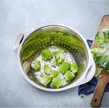Ситечко кухонне WMF Gourmet з нержавіючої сталі 24 см, з великими отворами, для макаронів, Cromargan®, придатне для миття в посудомийній машині