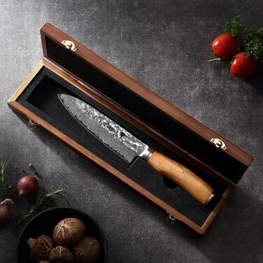 Японський ніж Zayiko Minami Premium з лезом 12 см з дамаської сталі 67 шарів, ручка з оливкового дерева, подарункова коробка | Кухонний ніж, ніж шеф-кухаря (сантоку, з гравіюванням)