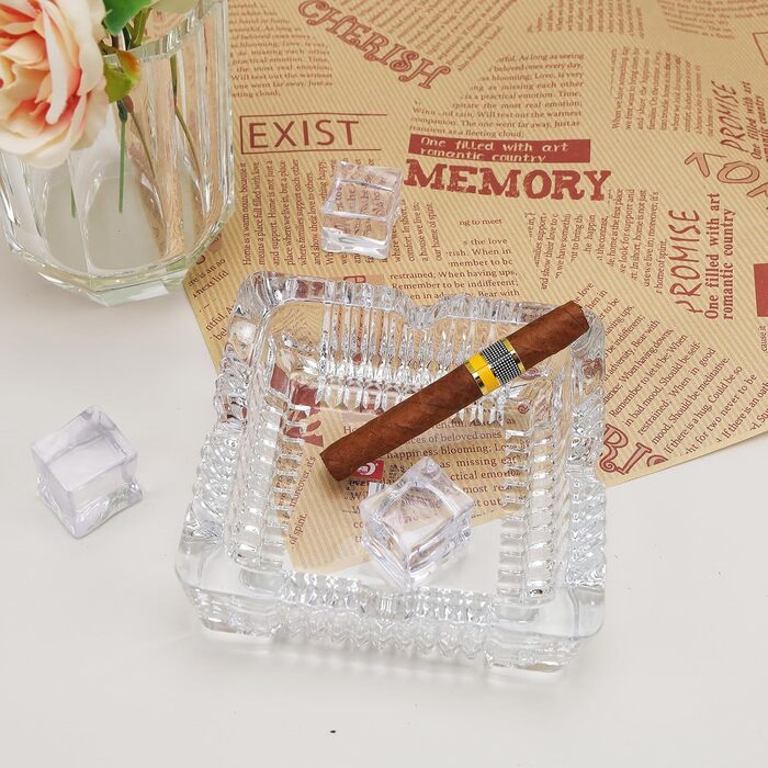 Вінтажна попільничка з металу з кришкою, вітрозахисна, зі скляною кулею. Портативна для дому, вулиці, готелю, офісу. Декоративний предмет, подарунок (прозора)