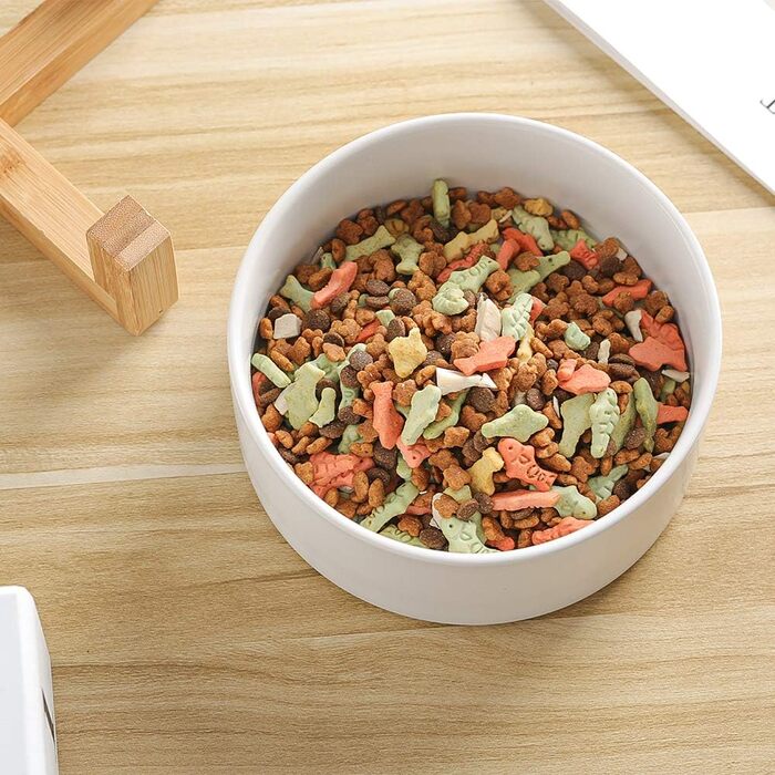 Керамічна миска для корму для собак та котів з дерев'яною підставкою, 850 мл, білий колір