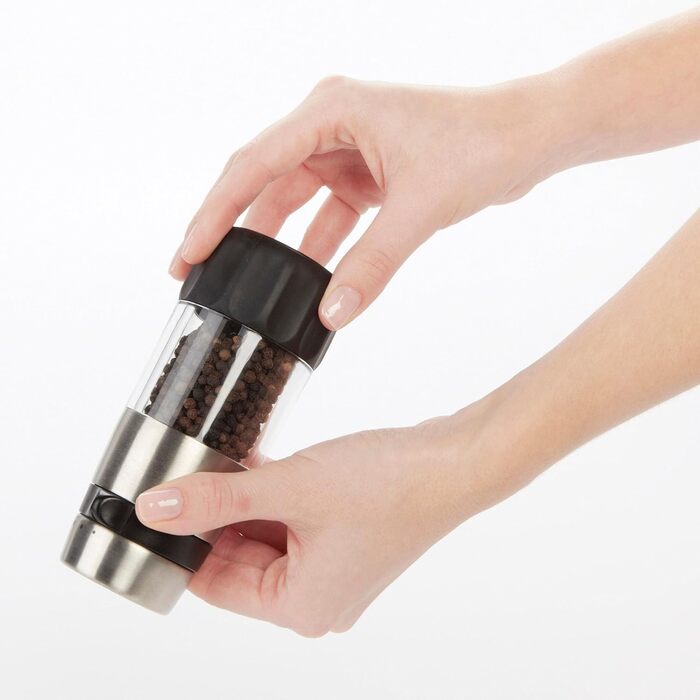 Перцемолка OXO Good Grips Elegante з нержавіючої сталі, чорна