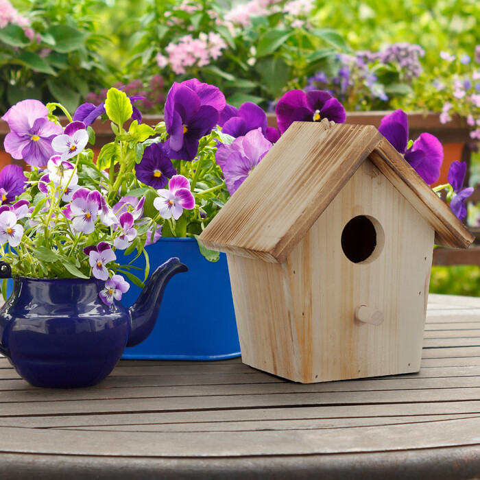Relaxdays Decorative Birdhouse with Flamed Roof