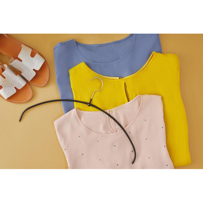 MAWA Clothes Hangers Light, Set of 20 space-saving and non-slip hangers, ideal for T-shirts, tops, and lightweight sweaters, with a 360° rotating hook and non-slip coating, 36 cm, Black