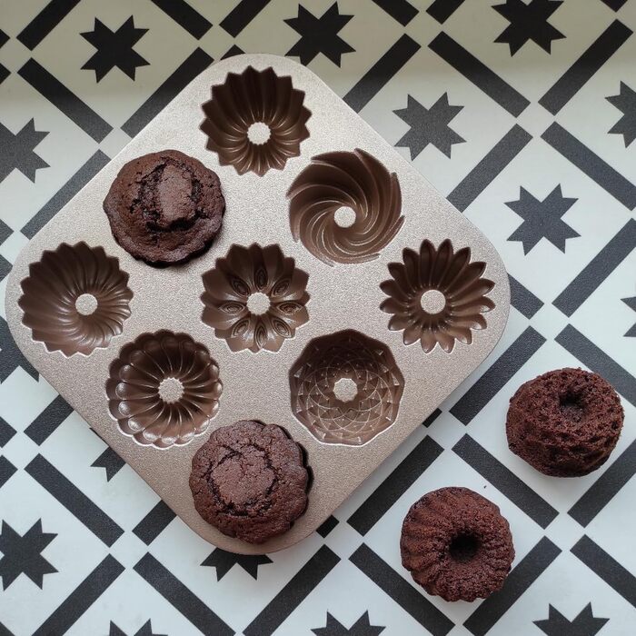 Форма для випікання 9 міні-кексів Bundt Patisse, алюмінієва, золота, 24x24x4,5 см