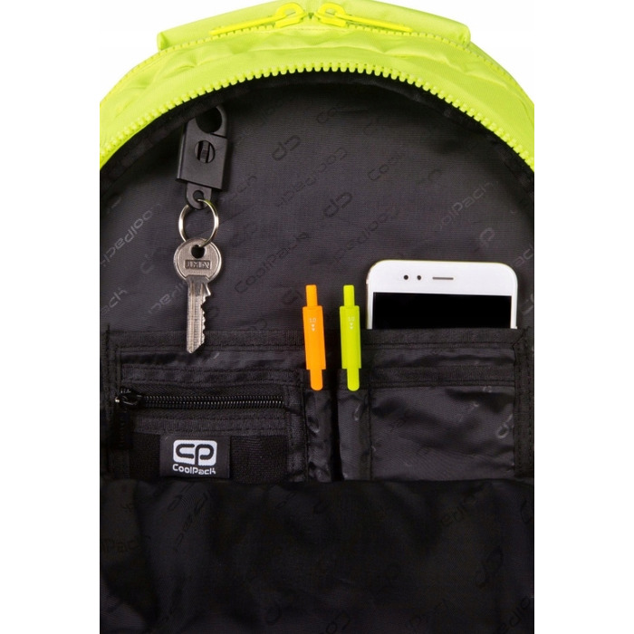 Багатовідсінковий шкільний рюкзак CoolPack, чорний з жовтими та золотистими елементами, 23 л