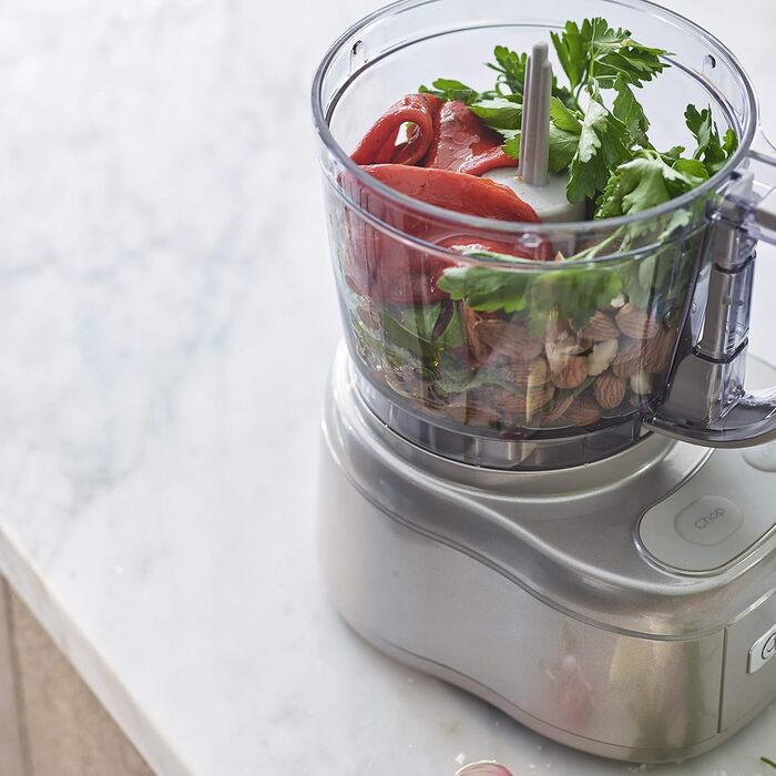 Cuisinart Mini Prep Pro, compact mini food processor, onion chopper, mixer mill, spice mixer, pulse function and drizzle holes, 900 ml capacity, dishwasher safe, easy to use, Frosted Pearl