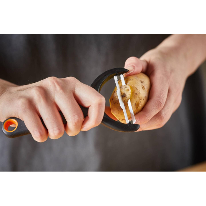 Овочечистка Fiskars Functional Form Y-подібна, 15 см, сталь/пластик, чорна (1016122)