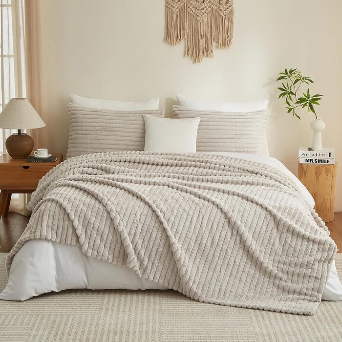 Плюшевий м'який плед Luofanfei 180x200, салатовий/бежевий, з ефектом 