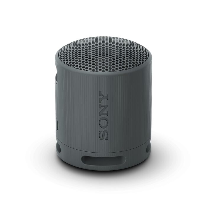 Портативна Bluetooth колонка Sony SRS-XB100 чорного кольору: волого- та пилозахист IP67, до 16 год роботи, ремінець для перенесення