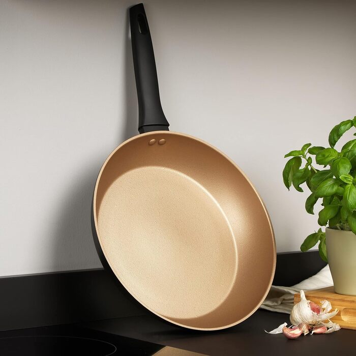 Сковорода-гриль Russell Hobbs RH01674BEU7 28 см, індукційна, антипригарне покриття без ПФОК, універсальна, посилена 7-кратною міцністю