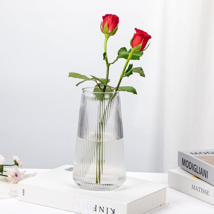 Скляна ваза Dekovase з рельєфною поверхнею для декору інтер'єру | 20 см