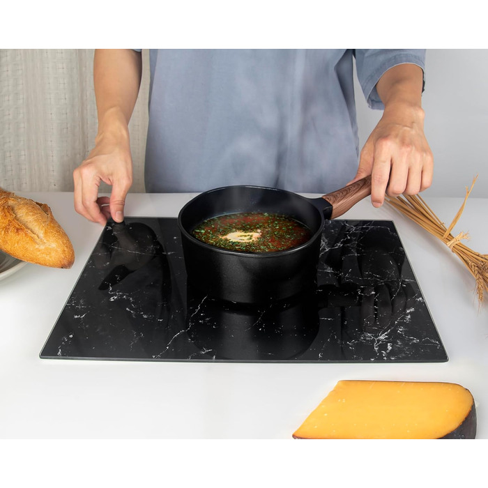 Скляна дошка для нарізання 40x30 см - гігієнічна, стійка до високих температур, подряпин та ковзання - чорний дизайн під мармур