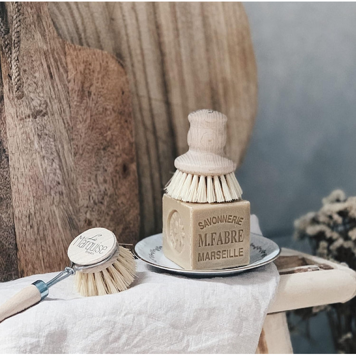 La Marquise - Wooden Dish Brush - includes vegetable brush, pot brush, and replacement brush head - Eco-friendly and durable dishwashing brushes