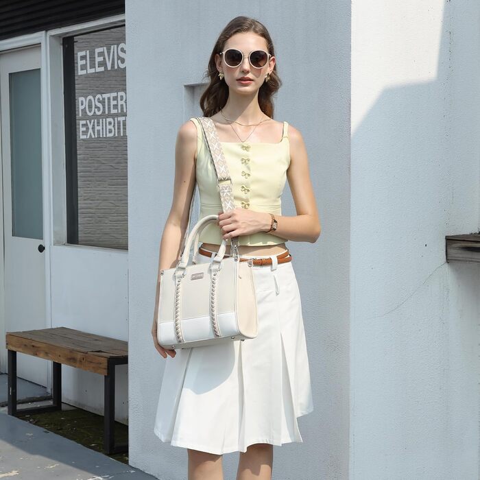 Сумка жіноча Miss Lulu середнього розміру через плече, бежева (4-2) з рельєфним малюнком лічі, з внутрішніми кишенями для роботи, відпочинку та повсякденного використання