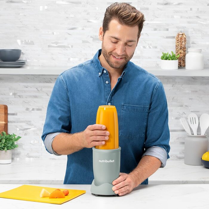 Блендер Nutribullet Pro 900, електричний міксер для смузі, подрібнювач, 900 Вт, 900 мл і 710 мл чаші, матовий нефрит, з аксесуарами