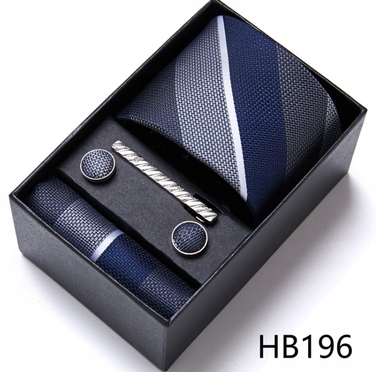 Набір аксесуарів для чоловіків: шовкова краватка, затискач та кишенкова хустка — вибір для справжнього джентльмена