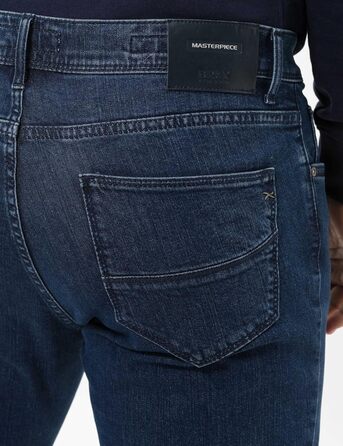 Джинси чоловічі BRAX Cadiz Straight Fit 34W/30L темно-сині класичні п'ять кишень