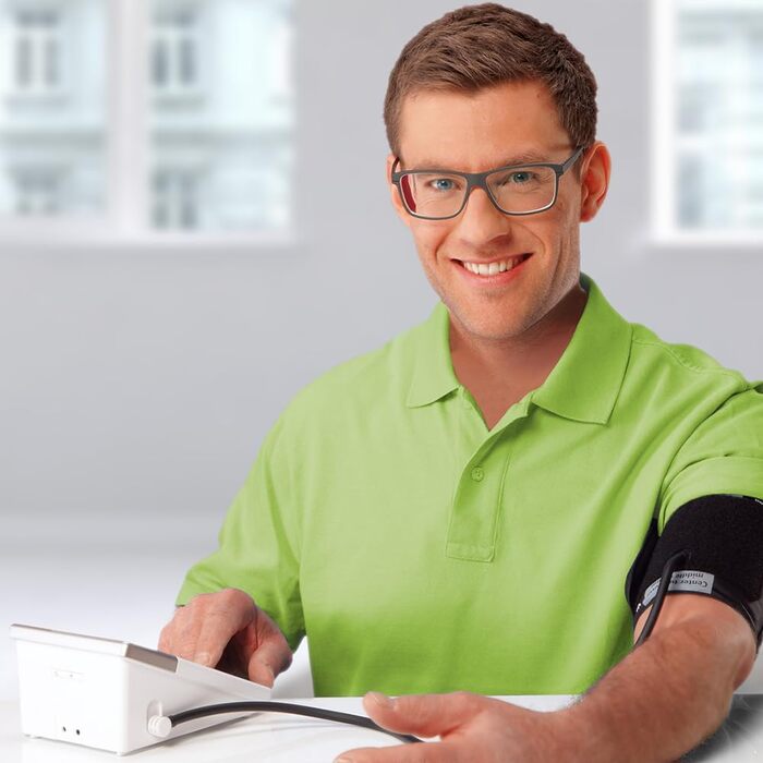 Тонометр ROSSMAX X5 BT з Bluetooth – вимірювання на плечі, автоматичний, клінічно перевірений. Виявлення AFib та PC, LCD-дисплей.