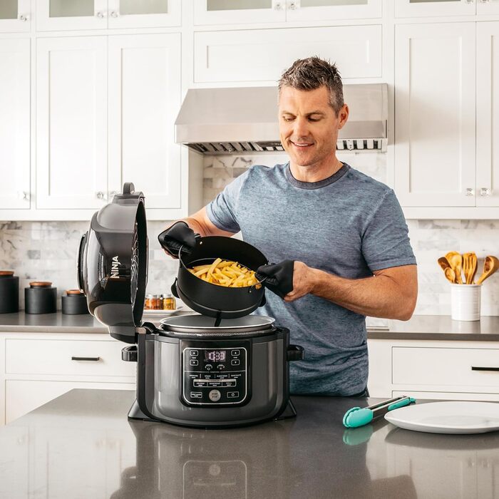 Ninja Foodi Multi-Cooker, 7-in-1, 6 L, 7 Cooking Functions, Pressure Cook, Air Fry, Pressure Cook, Grill and more, Brushed Steel & Black, OP300EU