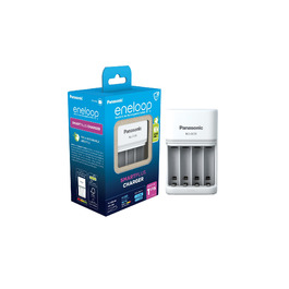 Зарядний пристрій eneloop SmartPlus для 1-4 AA/AAA Ni-MH акумуляторів + 4 акумулятори AA eneloop Mignon з покращеною ємністю та 10 функціями безпеки