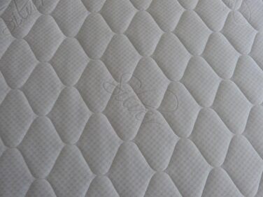 Mattress cover 180 x 200 cm. Quilted mattress protector with zipper. Various thicknesses (180 x 200 x 4 cm)