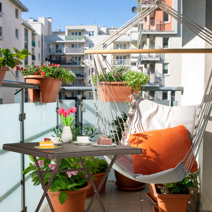 Relaxdays Garden Table with Wood-Look Appearance