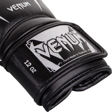 Боксерські рукавички Venum Giant 3.0 для муай-тай та кікбоксингу (12 Oz, чорний/срібний)