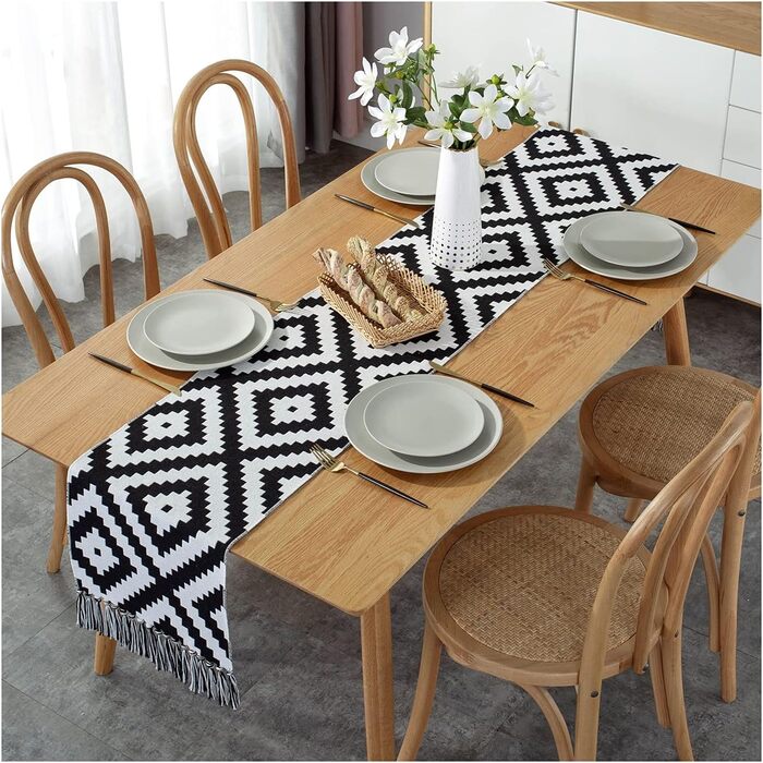 KnBoB Cotton Linen Table Runner Black and White Geometric Puzzle Pattern with Tassels for Dining Room Party Holiday Decoration, Size 32x160CM
