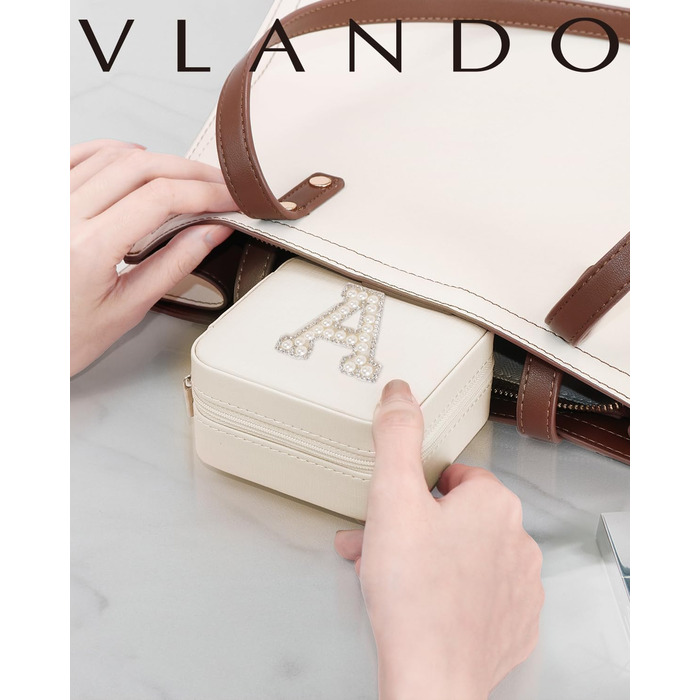 Організатор для прикрас Vlando, шкатулка для прикрас з ініціалом P, для жінок та дівчат, міні-організатор для подорожей, білий/Opulenter Garten, S