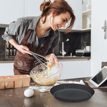 Набір для випічки Relaxdays 5-ти частинний: форма для випічки 26 см з трубчатим дном, кексова форма, форма для пирога з фруктами, пензлик для випічки, сталь, антрацит