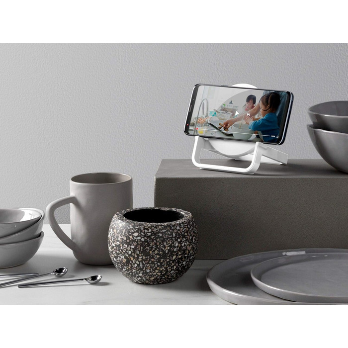 Belkin SoundForm Charge: Bluetooth-динамік з бездротовою зарядкою, інтегрований зарядний пристрій, для прослуховування музики та відео, білий