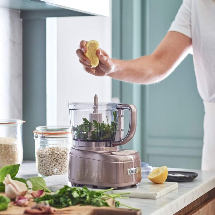 Cuisinart Mini Prep Pro, compact mini food processor, onion chopper, mixer mill, spice mixer, pulse function and drizzle holes, 900 ml capacity, dishwasher safe, easy to use, Rose