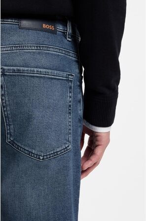 Чоловічі джинси BOSS Maine Regular-Fit сині з еластичного деніму (52W / 32L, Середньо-синій 427)