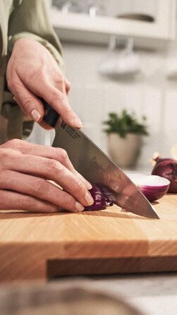 Кухонний ніж для овочів та м'яса ZWILLING Gourmet, нержавіюча сталь, 20 см, Made in Germany