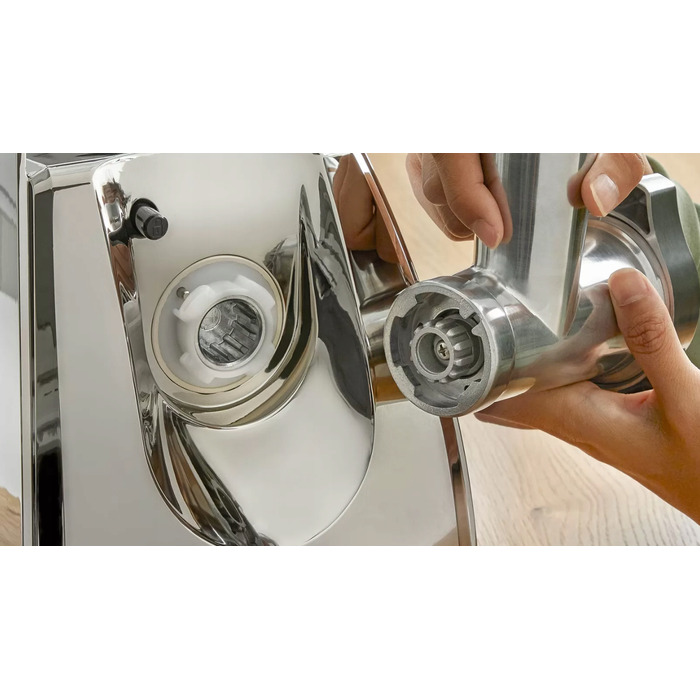 М'ясорубка Bosch MFW67440, чорна, 700 Вт