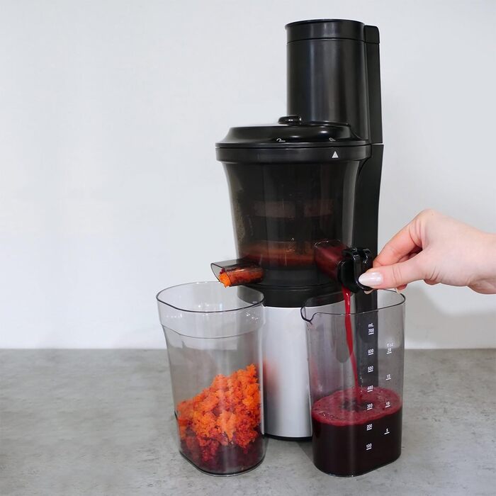 CASO SJW 300 Design Slow Juicer: Gentle and gentle juicing thanks to the low speed (60 rpm), up to 30% higher juice yield compared to conventional juicers, quiet 300 watt motor