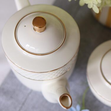 Wilmax - Teapot with Gold Pattern - 900ml - Porcelain Coffee Pot - High-Quality Tea Set - Ideal as a Gift - White - For Coffee, Tea - Ergonomic