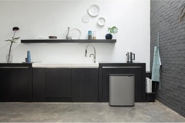 Відро для сміття Brabantia біле, 60 літрів, з внутрішнім відром (сірий мінеральний бетон)