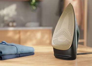 Парова праска Electrolux Renew 800 E8SI2-8OG з підсвічуванням, 250 г/хв