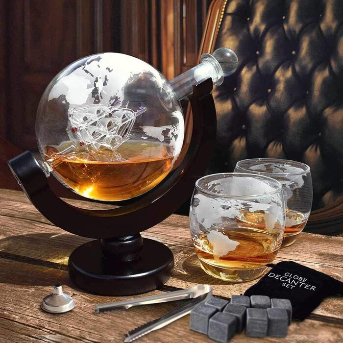 MikaMax - Globus Decanter Set - Whiskey Decanter - with two glasses - Whiskey set - Funnel included - Handcrafted - Transparent - 850 ML - Airtight closure - Men's gift
