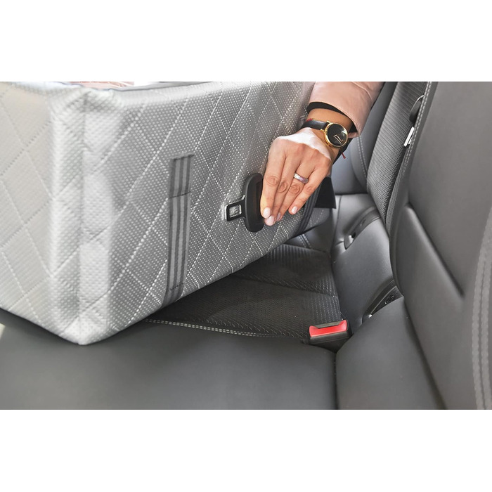 Автокрісло для собак та котів | Чорний велюр | 57x50 см | Зручне автоліжко для тварин